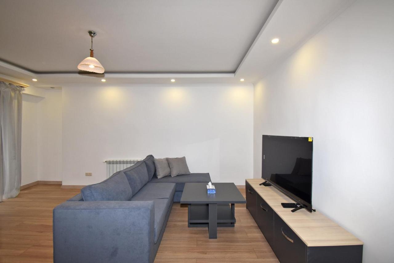 19Tumanyan Excellent Apartment In The Centre Of Capital Erévan Extérieur photo