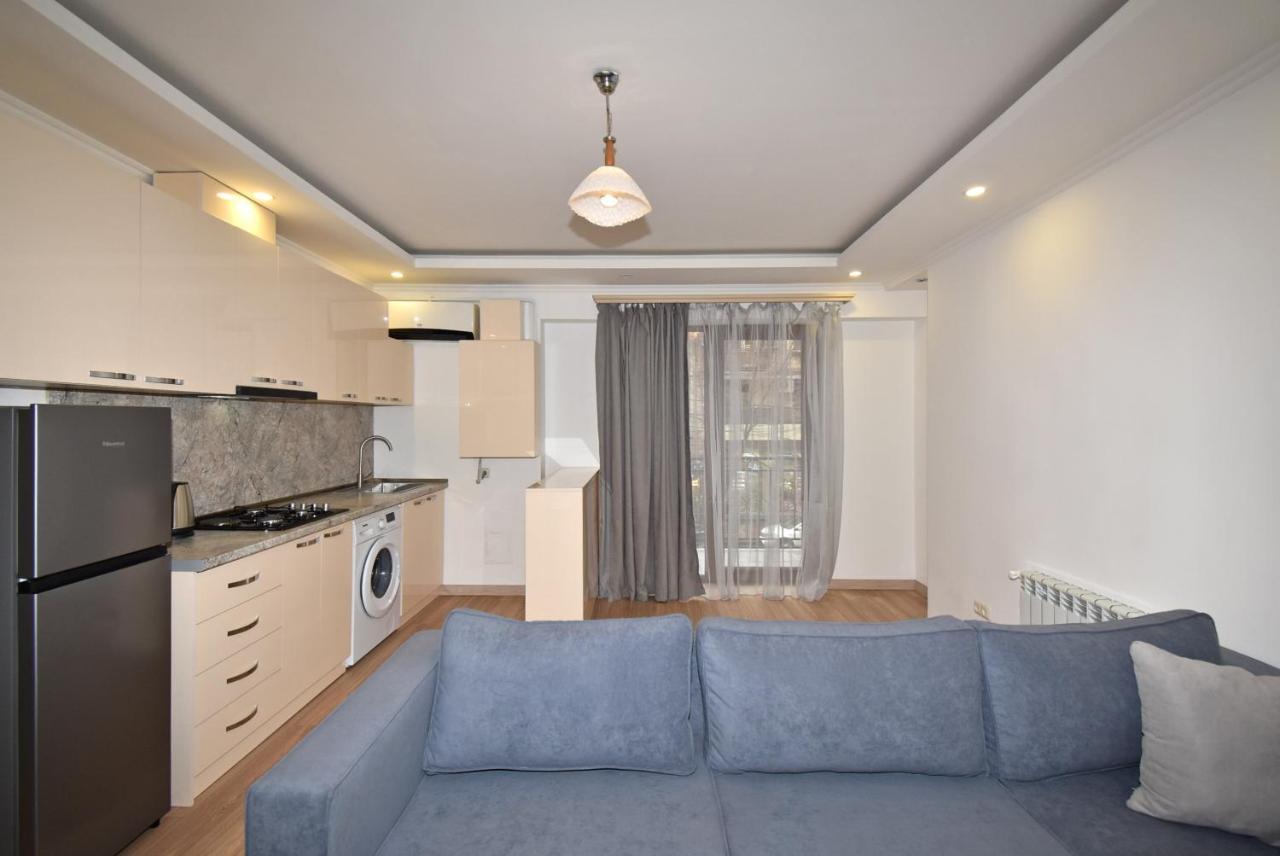 19Tumanyan Excellent Apartment In The Centre Of Capital Erévan Extérieur photo