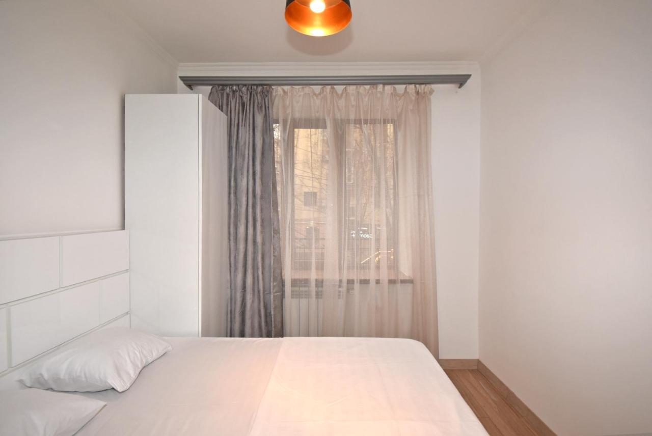 19Tumanyan Excellent Apartment In The Centre Of Capital Erévan Extérieur photo